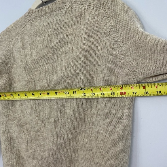 Vintage Outlander 100% Wool Womens Large Oatmeal Beige Color Button Up Cardigan - Picture 7 of 8